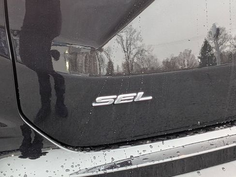 Used 2022 Ford Edge SEL w/ Convenience Package AWD/4WD image 26