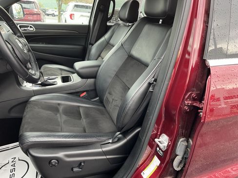 Used 2021 Jeep Grand Cherokee Laredo X AWD/4WD image 16