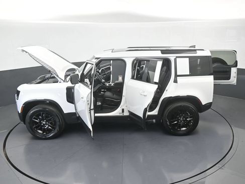 Used 2025 Land Rover Defender 110 S AWD/4WD image 82