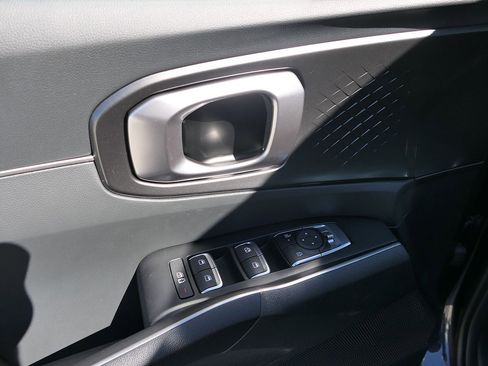 New 2026 Kia Sorento LX FWD image 40