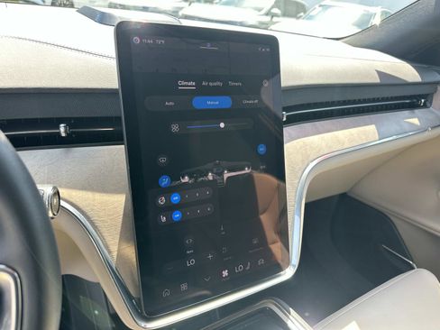 Certified 2025 Volvo EX90 Plus AWD/4WD image 11