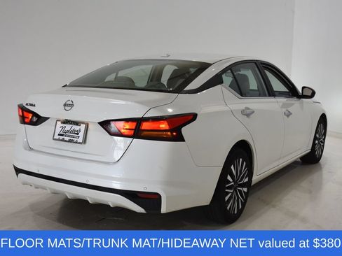 Used 2025 Nissan Altima 2.5 SV FWD image 4