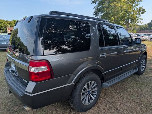 Used 2016 Ford Expedition XLT AWD/4WD image 4
