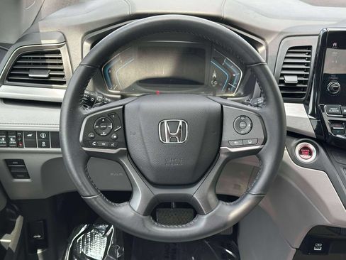Certified 2024 Honda Odyssey EX-L image 11