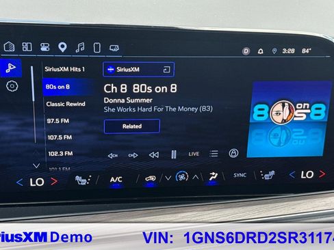 Used 2025 Chevrolet Suburban Z71 AWD/4WD image 40