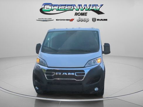 Used 2025 RAM ProMaster 2500 w/ U-Haul Equipment Group FWD image 8