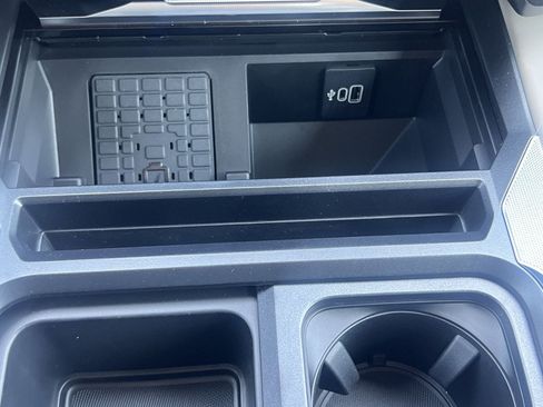 New 2027 Ford F250 Platinum w/ Platinum Plus Package AWD/4WD image 8