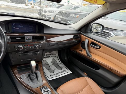 Used 2011 BMW 328i xDrive Sedan image 12