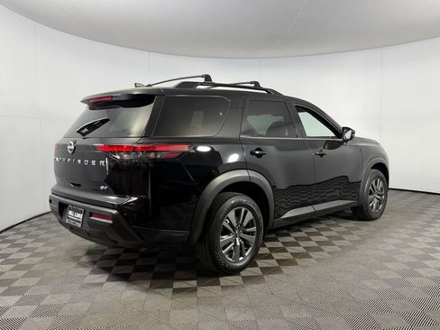 Used 2023 Nissan Pathfinder SV FWD image 8