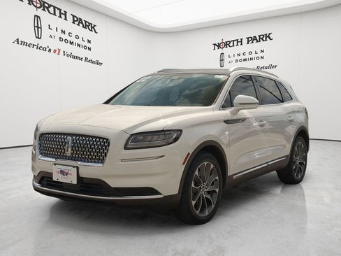 Used 2022 Lincoln Nautilus Reserve FWD image 7