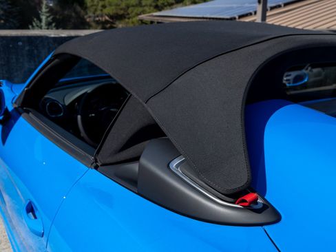 Certified 2024 Porsche 718 Boxster Spyder RS w/ Light Design Package image 33