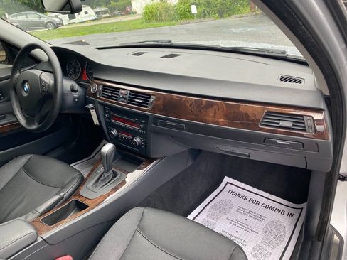 Used 2010 BMW 328i xDrive Sedan w/ Premium Pkg AWD/4WD image 29
