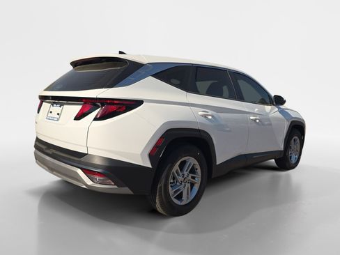 New 2026 Hyundai Tucson SE FWD image 3