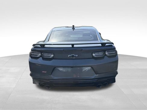 Used 2019 Chevrolet Camaro SS RWD image 4