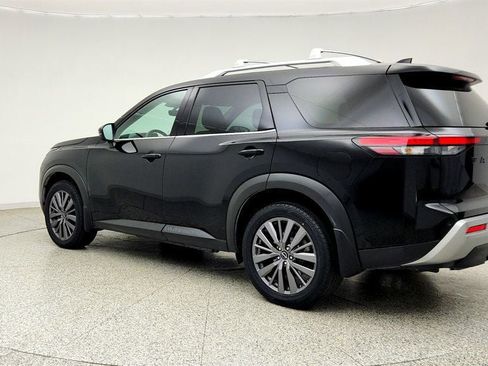 Used 2023 Nissan Pathfinder SL w/ SL Premium Package AWD/4WD image 7
