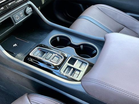 Used 2023 Honda Pilot Elite image 18