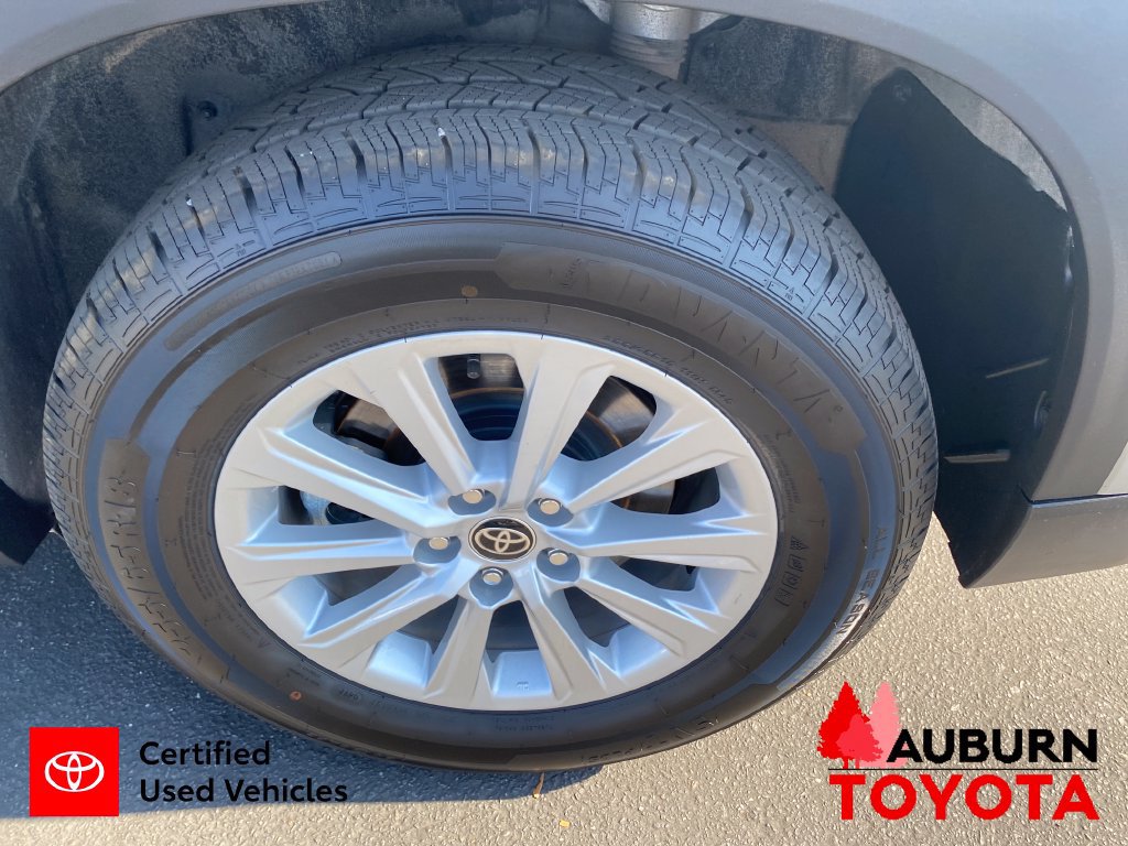 Certified 2025 Toyota Grand Highlander AWD image 24