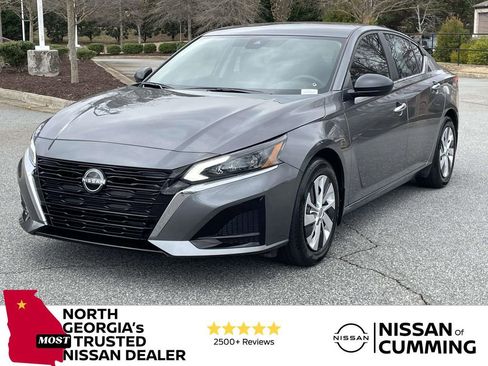 Used 2025 Nissan Altima 2.5 S image 1