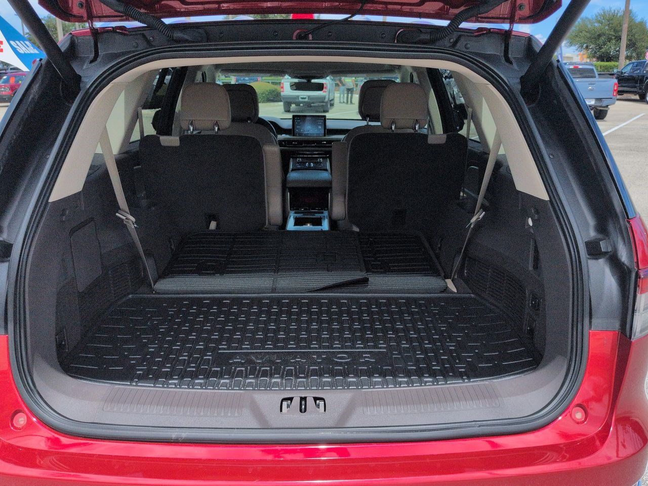 Certified 2020 Lincoln Aviator Reserve w/ Equipment Group 201A RWD image 14