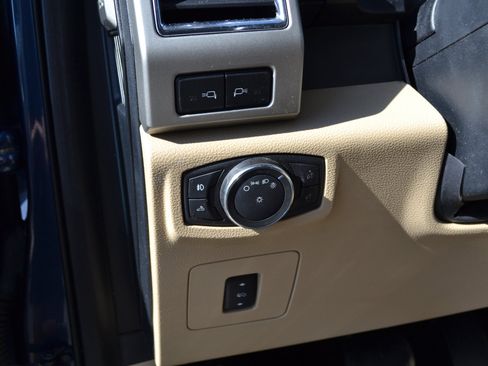 Used 2017 Ford F150 Lariat w/ Equipment Group 502A Luxury image 13