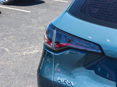 Used 2024 Honda HR-V LX image 8