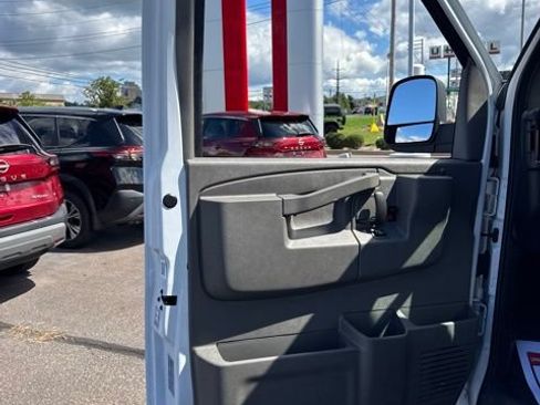 Used 2025 GMC Savana 2500 w/ Driver Convenience Package RWD image 10