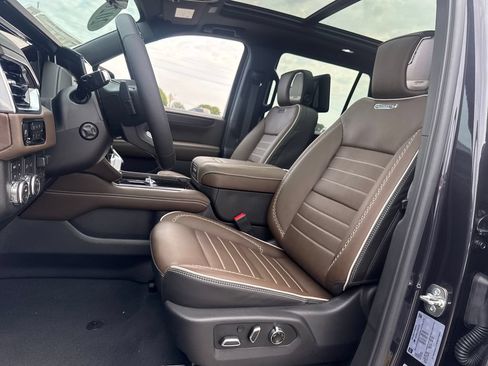 New 2026 GMC Yukon Denali Ultimate AWD/4WD image 15