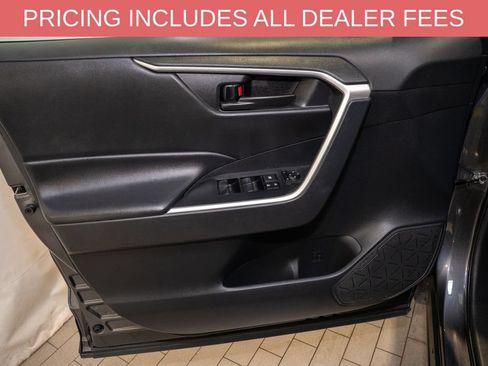 Certified 2025 Toyota RAV4 LE AWD/4WD image 10