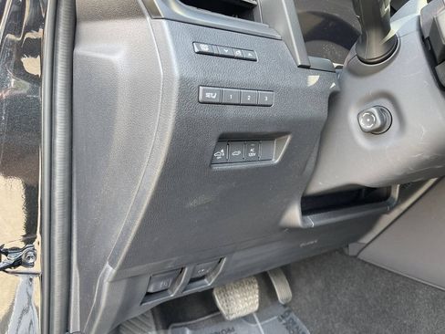 Used 2026 Lexus GX 550 w/ Cold Area Package AWD/4WD image 5