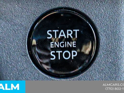 Used 2025 Nissan Rogue Platinum image 42