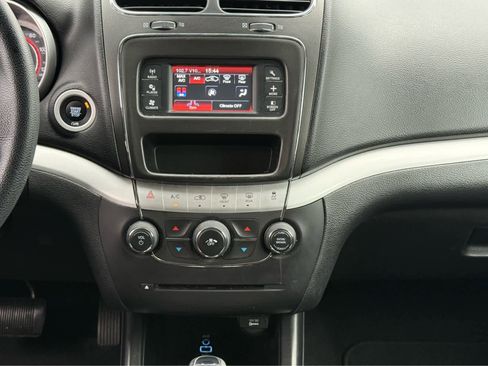 Used 2017 Dodge Journey SE FWD image 26