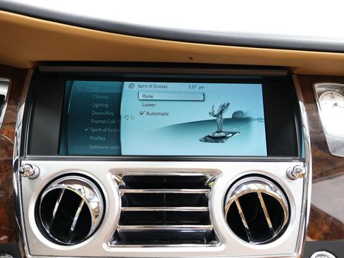 Used 2016 Rolls-Royce Ghost image 33