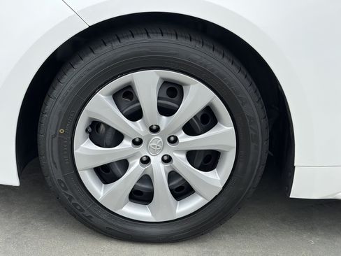 Certified 2023 Toyota Corolla LE FWD image 8