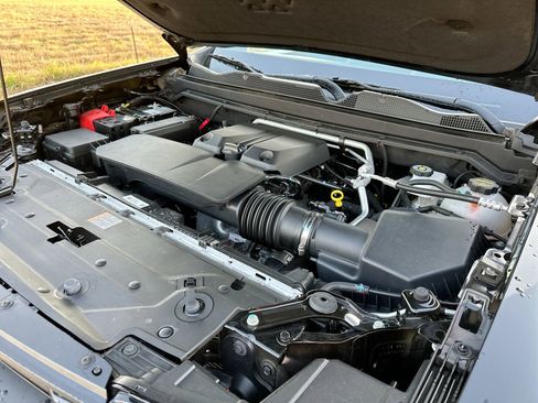 Used 2024 Chevrolet Colorado Trail Boss w/ Technology Package image 26