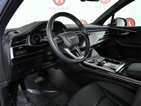 Used 2025 Audi Q7 3.0T Premium Plus image 16