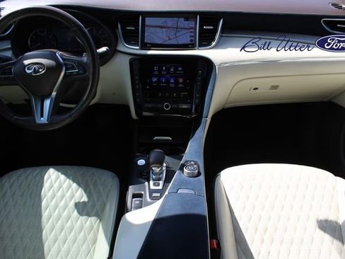 Used 2019 INFINITI QX50 Essential w/ Sensory Package image 16