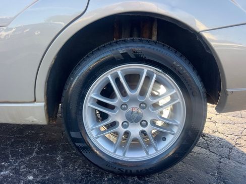Used 2006 Ford Focus ZX4 Sedan FWD image 35