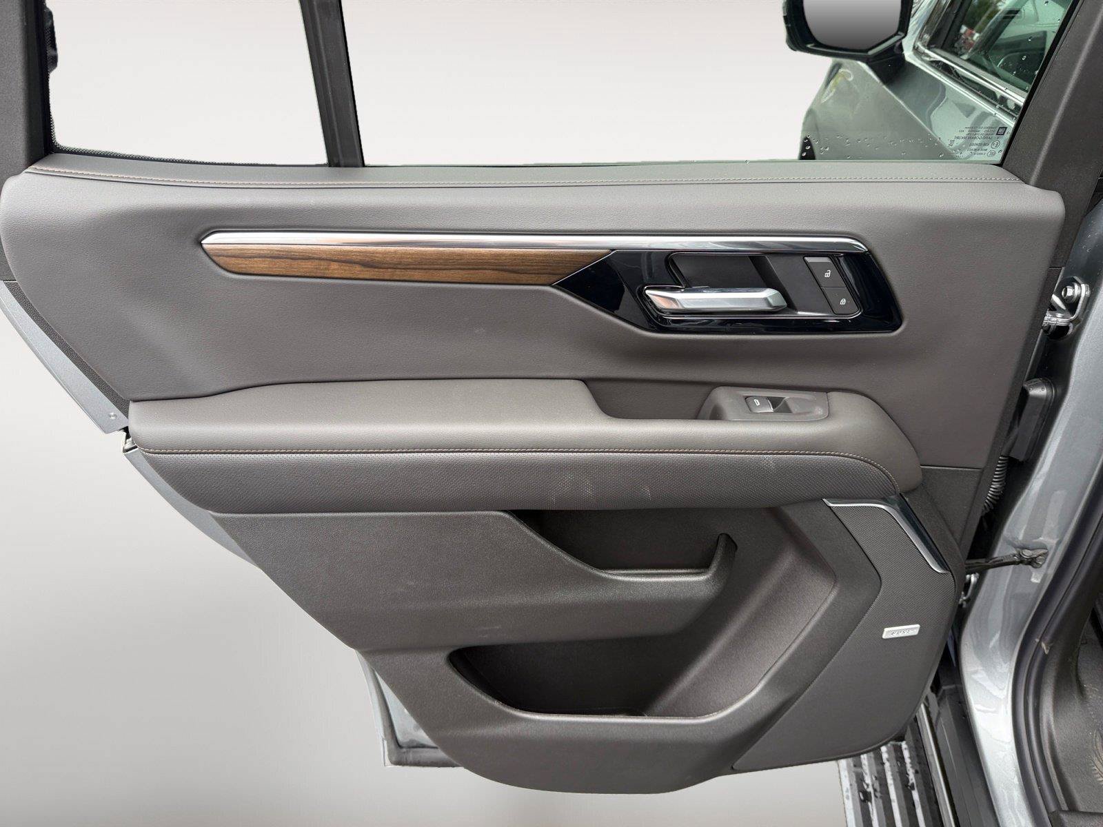 New 2026 Chevrolet Tahoe High Country AWD/4WD image 20