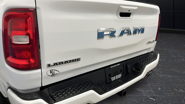 Used 2025 RAM 1500 Laramie w/ Sport Appearance Package AWD/4WD image 40
