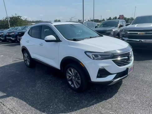Used 2023 Buick Encore GX Essence w/ Experience Buick Package AWD/4WD image 3