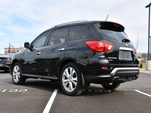 Used 2018 Nissan Pathfinder SL w/ SL Premium Package image 11