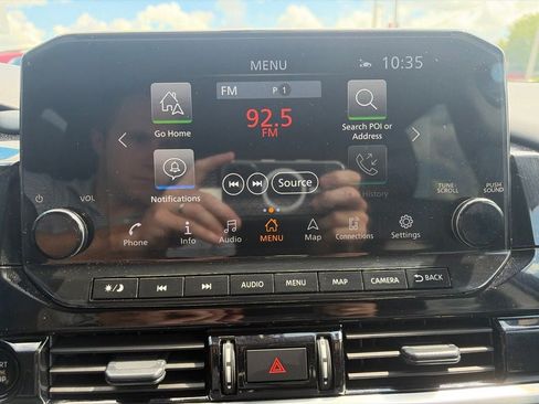 Used 2025 Nissan Pathfinder SL AWD/4WD image 27