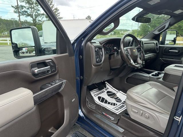 Used 2020 Chevrolet Silverado 2500 LTZ w/ LTZ Plus Package AWD/4WD image 10
