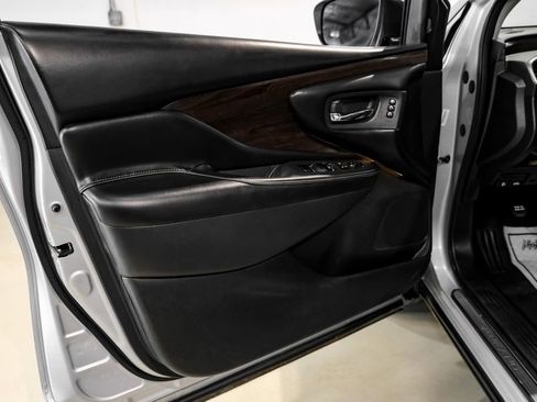 Used 2020 Nissan Murano Platinum w/ Cargo Package image 43