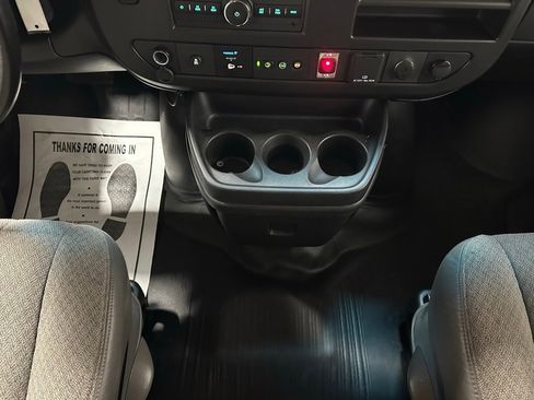 Used 2022 Chevrolet Express 3500 Work Van w/ Power Convenience Package image 28
