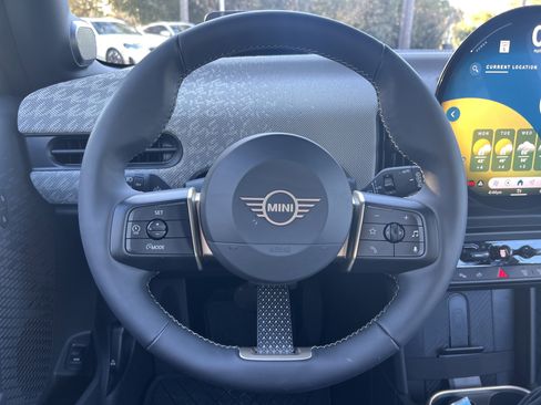 Certified 2025 MINI Cooper S image 18