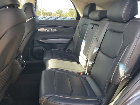 Used 2022 Genesis GV70 2.5T w/ Advanced Package image 19