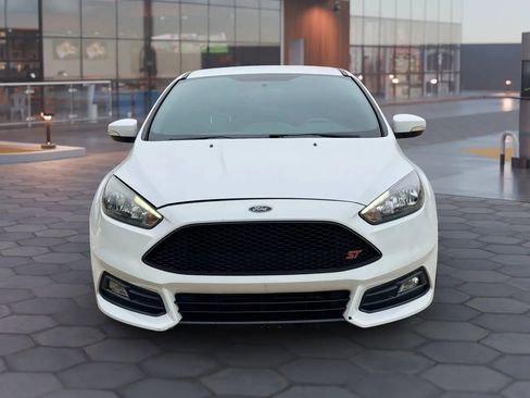 Used 2017 Ford Focus ST image 2