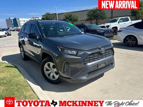 Used 2019 Toyota RAV4 LE FWD image 1
