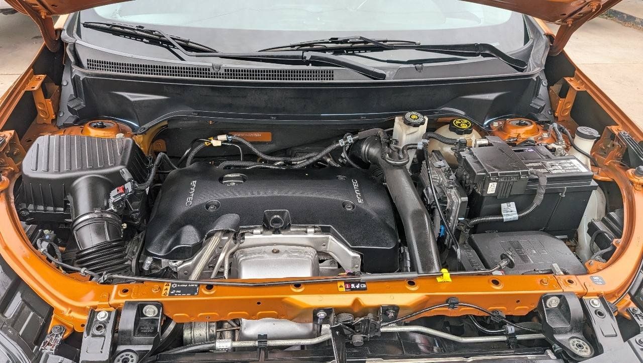 Used 2018 Chevrolet Equinox LT FWD image 15